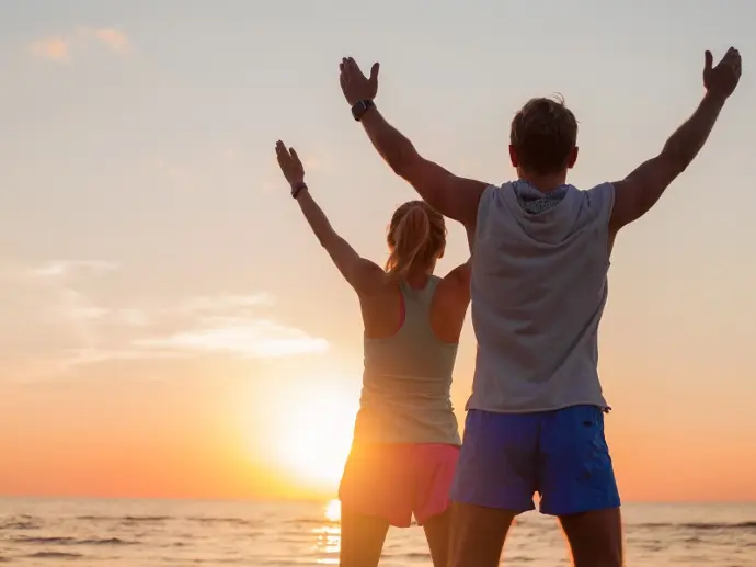 Personne progressant pas à pas vers ses objectifs de santé et de forme